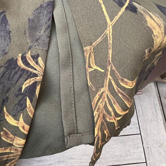 VTg First Issue Olive Leaf Pattern Skirt Size 12 - Picture 5 of 6